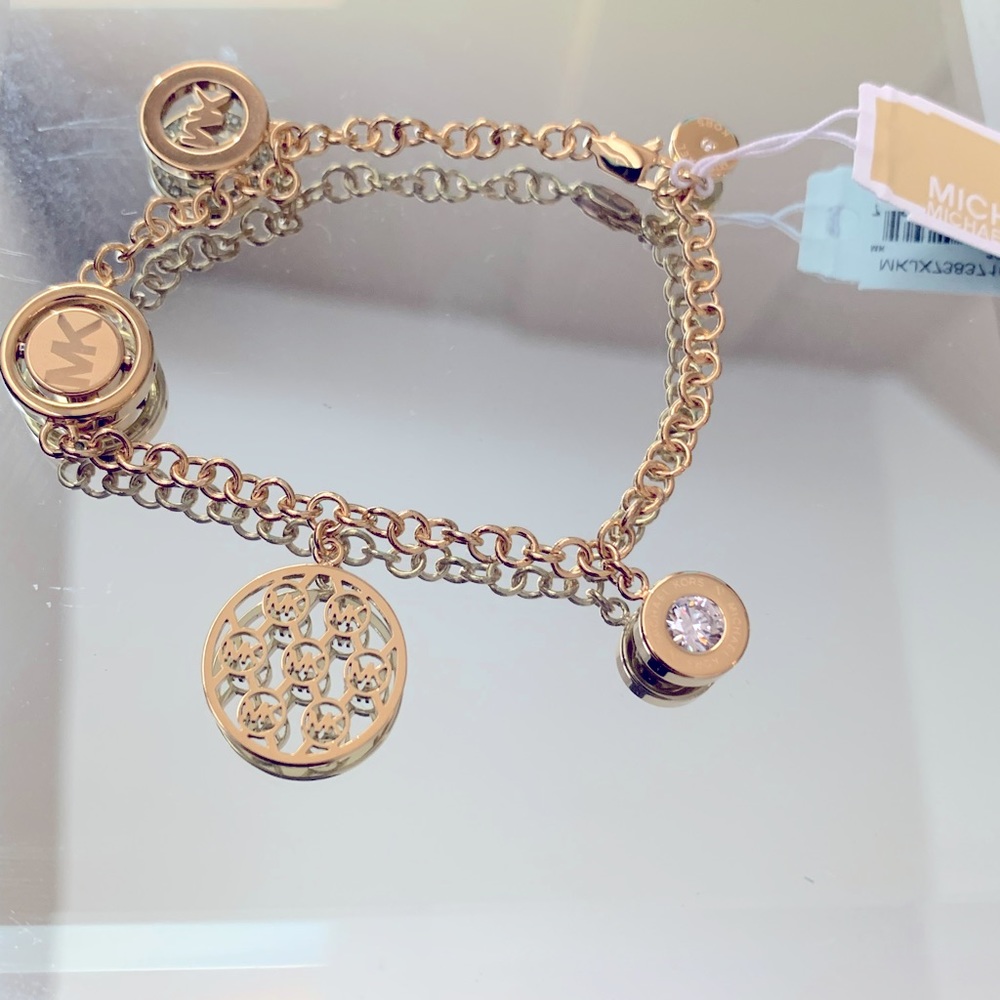 COPY - Michael Kors- New Gold tone charm bracelet - Picture 7 of 9